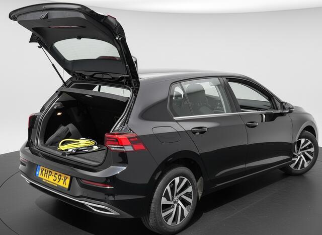 Volkswagen GOLF eHybrid PHEV 204PK DSG STYLE NAVI/CAMERA/CARPLAY SFEER VERL