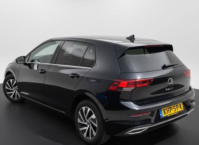 Volkswagen GOLF eHybrid PHEV 204PK DSG STYLE NAVI/CAMERA/CARPLAY SFEER VERL