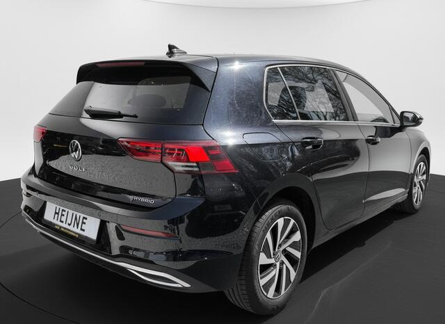 Volkswagen GOLF eHybrid PHEV 204PK DSG STYLE NAVI/CAMERA/CARPLAY SFEER VERL