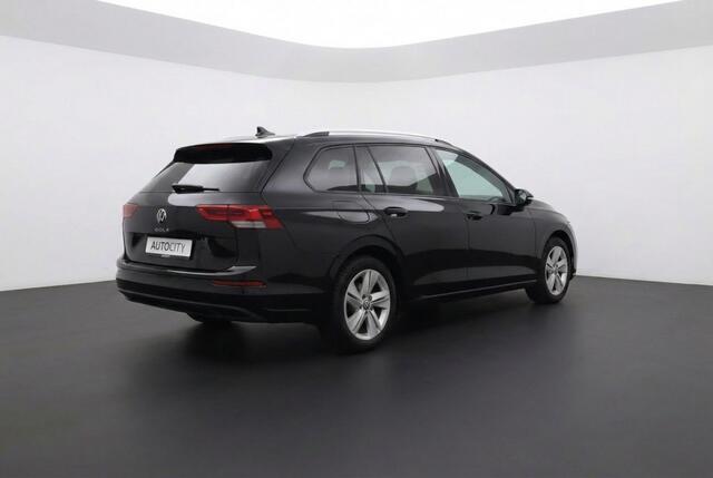 Volkswagen GOLF VIII Variant Life 1.5 eTSI Camera l Navi l Adaptive cruise