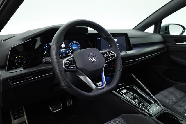 Volkswagen GOLF 1.4 eHybrid GTE | SOH 95,5% | Pano | CarPlay | IQ. Light | Adapt. Cruise | Camera | Navi | 18"