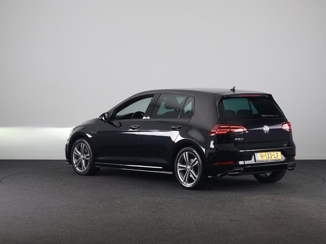 Volkswagen GOLF 1.5 TSI Highline Business R 150 PK | Automaat (DSG) | Navigatie | Camera | Digitaal dashboard