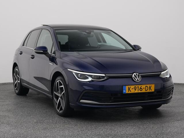 Volkswagen GOLF 1.5 eTSI R-Line | PANO | CAMERA | ADAPTIVE | STOEL- EN STUURVERW.