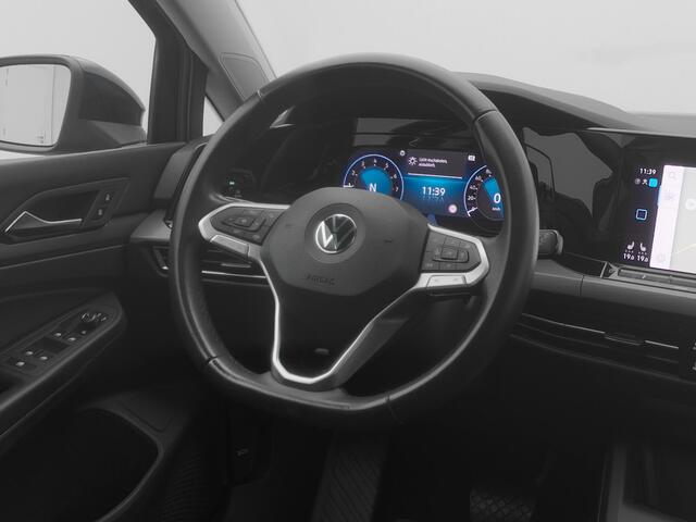 Volkswagen GOLF 1.5 eTSI R-Line | PANO | CAMERA | ADAPTIVE | STOEL- EN STUURVERW.