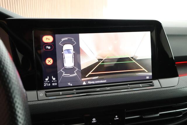 Volkswagen GOLF 1.4 245pk eHybrid GTE Panoramadak HUD Camera Navigatie Stoelverwarming