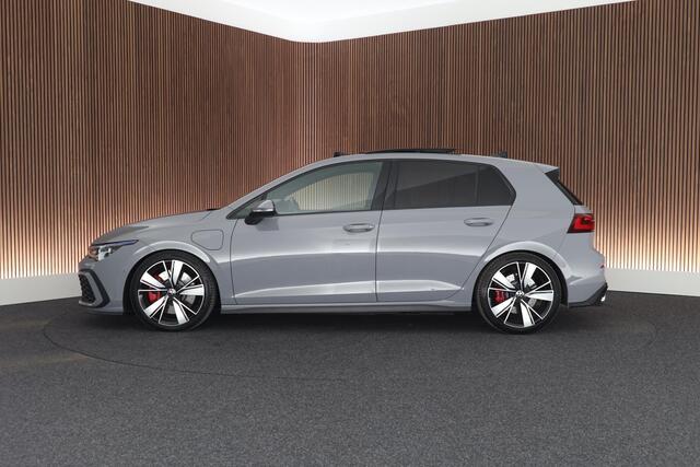 Volkswagen GOLF 1.4 245pk eHybrid GTE Panoramadak HUD Camera Navigatie Stoelverwarming