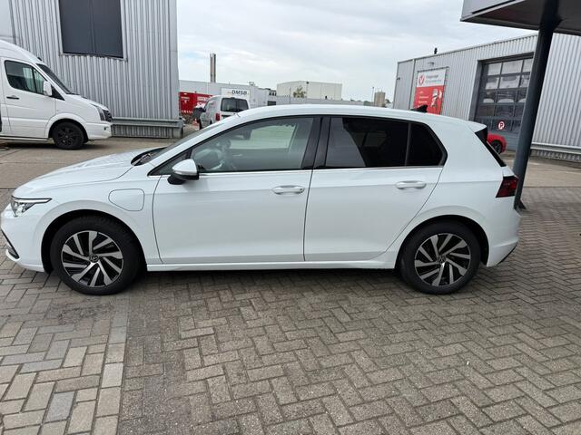 Volkswagen GOLF 1.4 eHybrid Style
