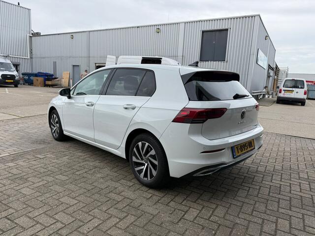 Volkswagen GOLF 1.4 eHybrid Style