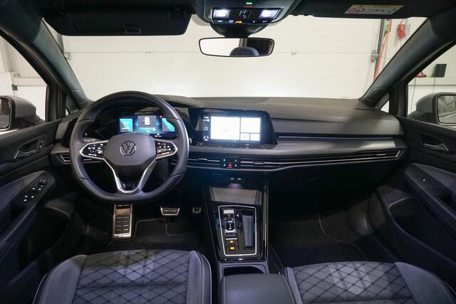Volkswagen GOLF 1.5 eTSI R-Line Panoramadak | CarPlay | Stoelverwarming