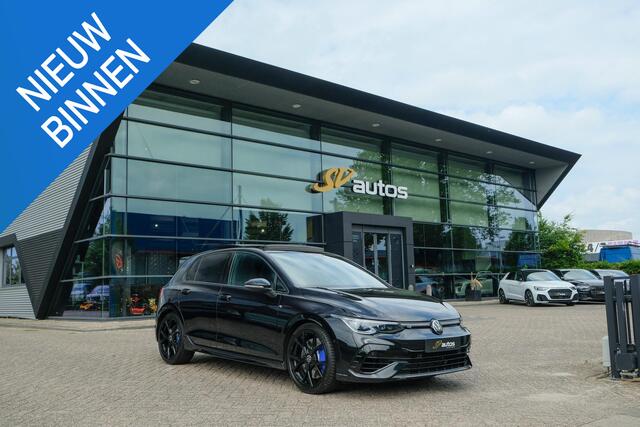 Volkswagen GOLF 2.0 TSI R 4Motion Performance Akrapovic Panoramadak Black edition IQ light DCC Camera