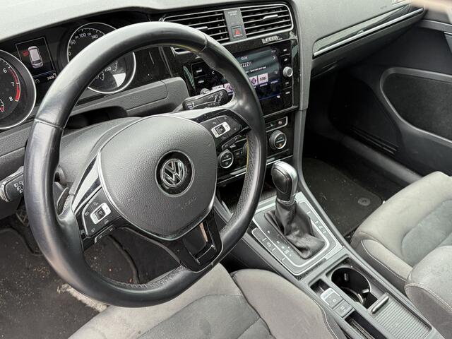 Volkswagen GOLF 1.5 TSI Highline Business R | Nieuw Binnen | Xenon | Automaat | Trekhaak | Navigatie