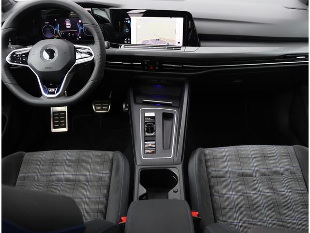 Volkswagen GOLF 1.4 eHybrid GTE | Pano | IQ.Light | Travel Assist | SOH 96,9%