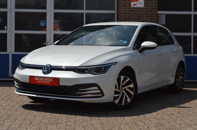 Volkswagen GOLF 1.4 eHybrid Style | AUT - MEMORY
