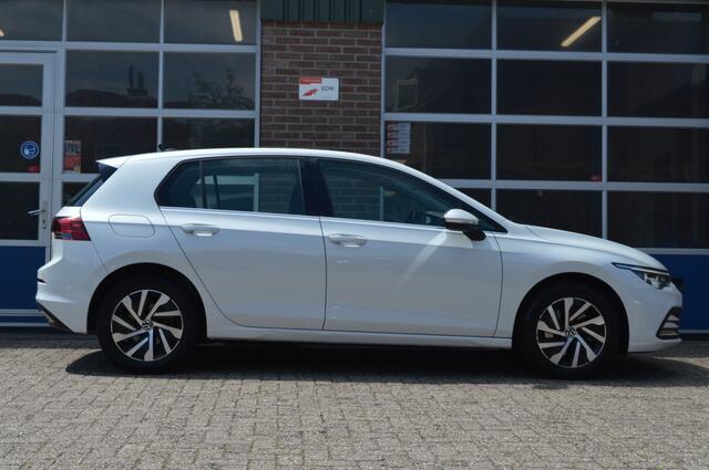 Volkswagen GOLF 1.4 eHybrid Style | AUT - MEMORY