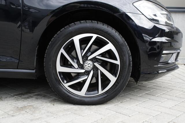 Volkswagen GOLF 1.5 TSI HL | Adap. cruise | Pano | Apple CarPlay | Stoelverwarmi