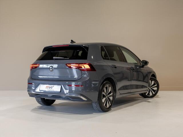 Volkswagen GOLF 1.5 TSI / 116pk / Stoelverwarming / Navigatie / Adaptieve cruise control / Apple carplay / Airco