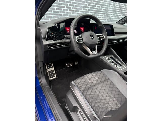 Volkswagen GOLF 1.5 eTSI R-Line Business+