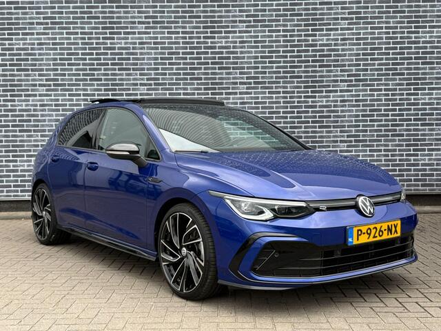Volkswagen GOLF 1.5 eTSI R-Line Business+