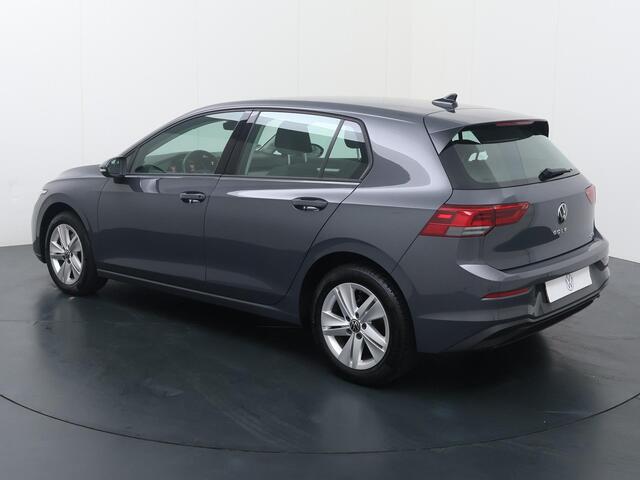 Volkswagen GOLF 1.0 eTSI Life | 110 PK | Automaat | Adaptive cruise control | Achteruitrijcamera | Apple Carplay/Android Auto |