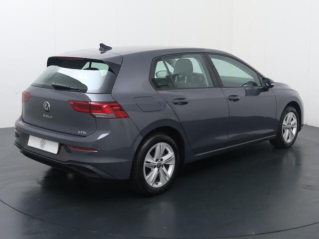 Volkswagen GOLF 1.0 eTSI Life | 110 PK | Automaat | Adaptive cruise control | Achteruitrijcamera | Apple Carplay/Android Auto |