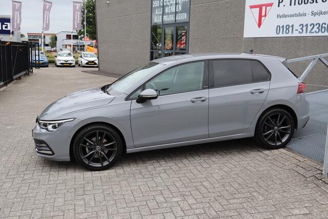 Volkswagen GOLF 1.5 eTSI Active Stoelverwarming/Apple carplay/Achteruitrijcamera/Adaptieve cruise control/Lane assist/Parkeersensoren rondom/Sfeerverlichting/Climate control/DAB/Navigatie