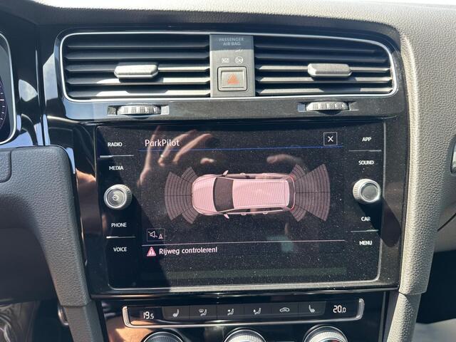 Volkswagen GOLF Variant 1.4 TSI 125pk R-Line, Leer, LED Koplampen, Carplay, 17 Inch