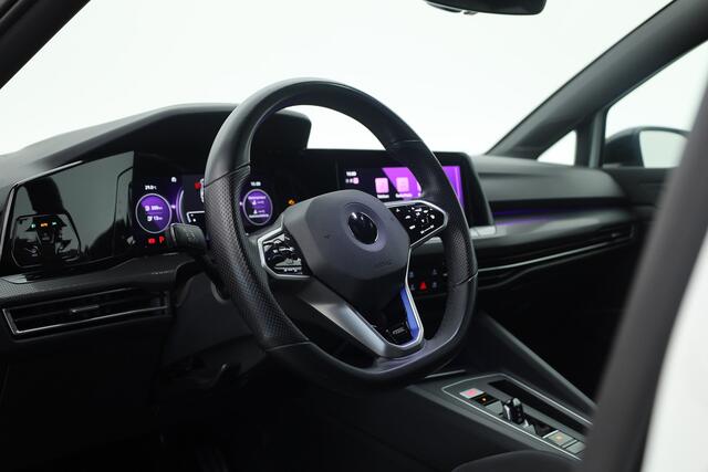 Volkswagen GOLF 1.4 eHybrid GTE | Dig. Cockpit | IQ light | Apple CarPlay & Android Auto | Stoel-Stuurverw. | Sfeerverlichting