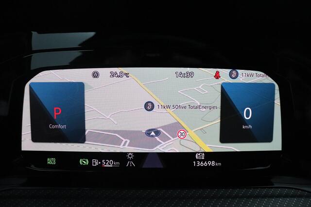 Volkswagen GOLF Variant 1.5 eTSI 150pk R-Line Business | Automaat | Trekhaak | Stoel & Stuur verwarming |