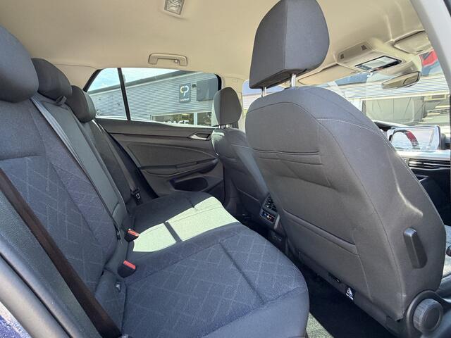 Volkswagen GOLF 1.5 TSI Life | 19" LM | Camera | CarPlay | ACC