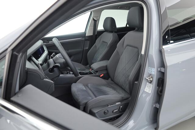 Volkswagen GOLF 1.5 TSI Style | Pano | IQ. Light | Massage | Memory | Apple CarPlay | Camera | Adapt. Cruise | Keyless