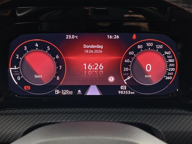 Volkswagen GOLF 1.5 TSI R-Line Business+ | Achteruitrijcamera | Navigatie | Stoelverwarming | Apple CarPlay / Android Auto |