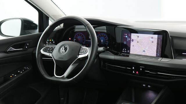 Volkswagen GOLF 1.5 eTSI 150pk Style DSG / Navigatie / Stoelverwarming / IQ Light / Camera 127