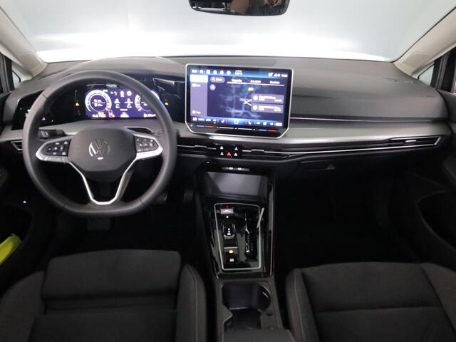 Volkswagen GOLF 1.5 eHybrid Style Edition 204 pk Automaat (DSG) | Verlengde garantie | Navigatie | Panoramadak | Trekhaak (wegklapbaar) | Parkeersensoren (Park assist) | Achteruitrijcamera | Head-up display |