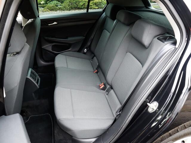 Volkswagen GOLF 1.0 TSI Golf 1e-Eig. & Dealer-Onderh. BOVAG-Garantie. NL-Auto.