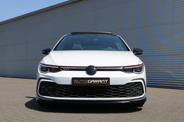 Volkswagen GOLF 2.0 TSI GTI DSG (Panoramadak Sportinterieur Carplay Navi/Camera ACC 19InchLMV IQ-Light Pdc V+A PrivacyGlass)
