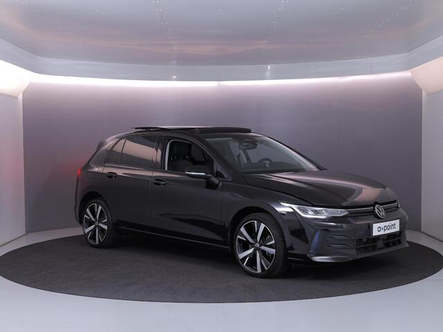 Volkswagen GOLF 1.5 eHybrid Life Edition 204 pk Automaat (DSG) | Verlengde garantie | Navigatie via App | Panoramadak | Parkeersensoren (Park assist) | Achteruitrijcamera |