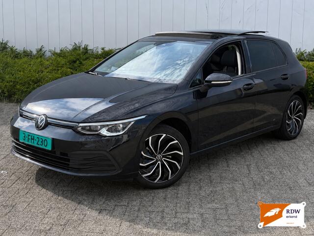 Volkswagen GOLF VIII Lim. Life eTSI | Pano | Keyles | Sfeerverlichting | Stuurverwarming
