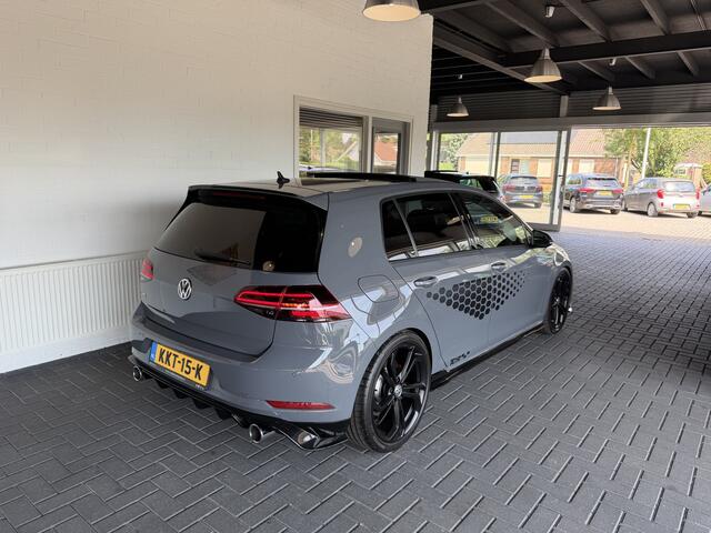 Volkswagen GOLF 2.0 TSI GTI TCR DCC / Pano / Keyless / 1e eigenaar / Dealer onderhouden /