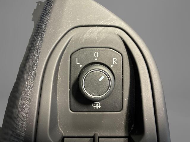 Volkswagen GOLF 1.0 eTSI 110pk DSG Life Business · Apple/Android Car Play · ACC · Sfeerverlichting · Parkeersensoren · Navigatie · Verkeersbord Detectie · Garantie t/m 12-01-2028 of 100.000km