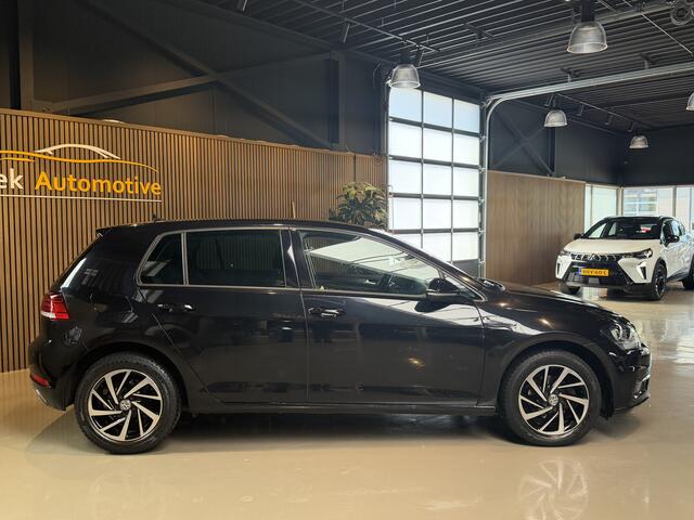 Volkswagen GOLF 1.0 TSI Comfortline Groots scherm navigatie