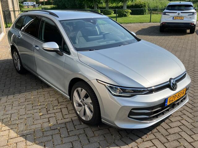 Volkswagen GOLF Variant 1.5 TSI Life Bns. Digitaal dashbord, Camera, Elec. stoelen, Car-