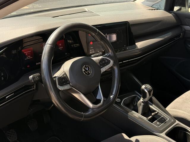 Volkswagen GOLF 1.5 TSI 1st Edition | Pano | Stoel/Stuurverwarming | ACC | Massage | Memory | Sfeerverlichting