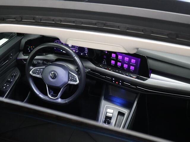 Volkswagen GOLF 1.5 eTSI R-Line [SCHUIFKANTELDAK, APPLE CARPLAY, ANDROID, TREKHAAK, MEMORY SEATS, STOEL-/STUURVERWARMING, ADAPTIVE CRUISE, PDC V+A, DIGITAL DASH, SFEERVERLICHTING, NAVIGATIE]
