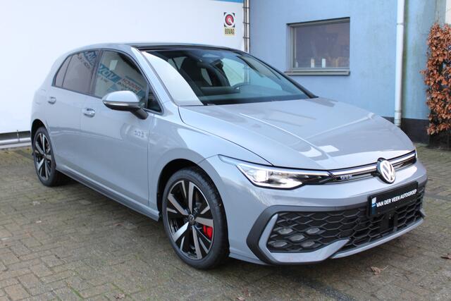 Volkswagen GOLF 8.5 1.5 eHybrid GTE 272 Pk | Panorama dak | Stoel/Stuur verwarming | 360* Camera | Schuif/Kantel dak | Adaptive cruise controler | Keyless start | Apple CarPlay/Android Auto | Draadloze telefoonlader | IQ.Lights | Climate controle | Parkeersensoren V+A |