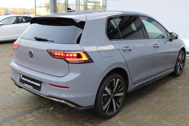 Volkswagen GOLF 8.5 1.5 eHybrid GTE 272 Pk | Panorama dak | Stoel/Stuur verwarming | 360* Camera | Schuif/Kantel dak | Adaptive cruise controler | Keyless start | Apple CarPlay/Android Auto | Draadloze telefoonlader | IQ.Lights | Climate controle | Parkeersensoren V+A |