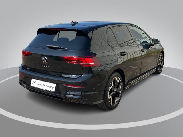 Volkswagen GOLF 1.5eTSI/150PK R-Line DSG · Camera · Apple/Android Car Play · Stuur- & Stoelverwarming · Garantie t/m 14-03-2027