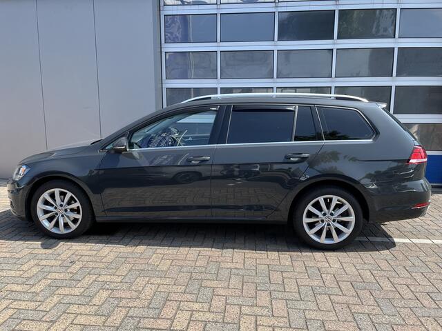Volkswagen GOLF Variant 1.0 TSI Highline / AUTOMAAT/ TREKHAAK/ ADAPTIVE CRUISE/ PARK.SENSOREN V+A/ APP-CONNECT/ DIGITAL DASH/ NAVI/ DAB/ CLIMA/ 17'' LMV