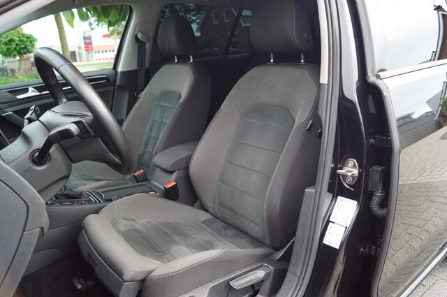 Volkswagen GOLF 1.5 TSI (150pk) DSG R-line LED/Keyless/Camera/Massage/19 inch