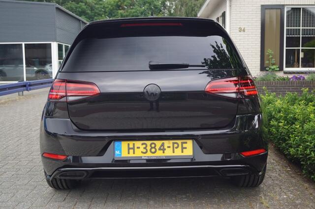 Volkswagen GOLF 1.5 TSI (150pk) DSG R-line LED/Keyless/Camera/Massage/19 inch