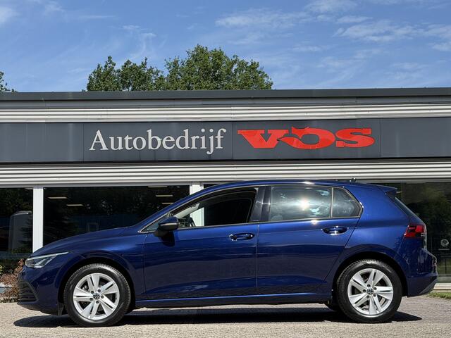 Volkswagen GOLF 1.0 eTSI Life | Stuurverwarming | ACC | CarPlay | Stoelverwarming